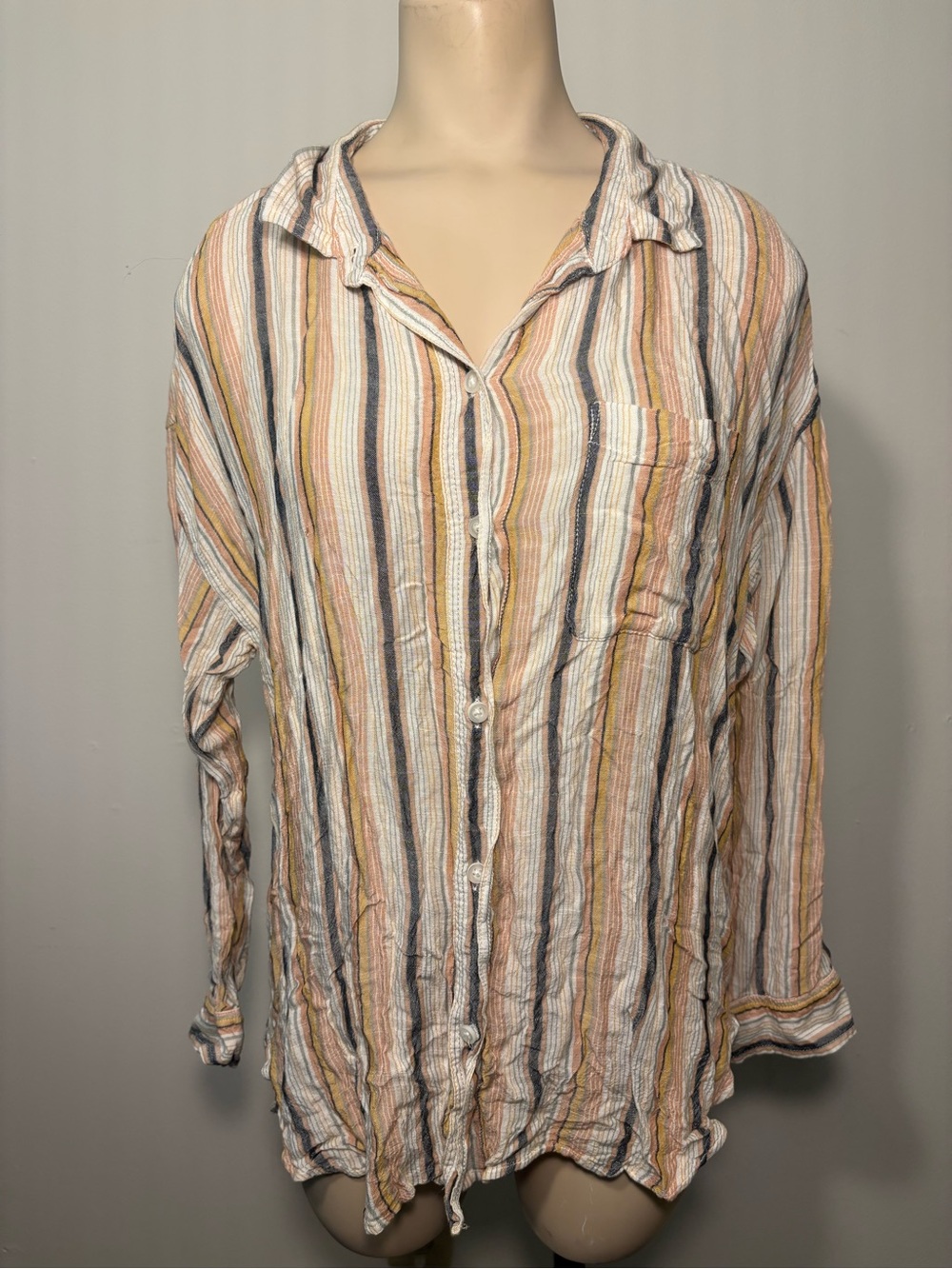 American Eagle • Striped Long-Sleeve Button-Up Shirt - Cream Multi